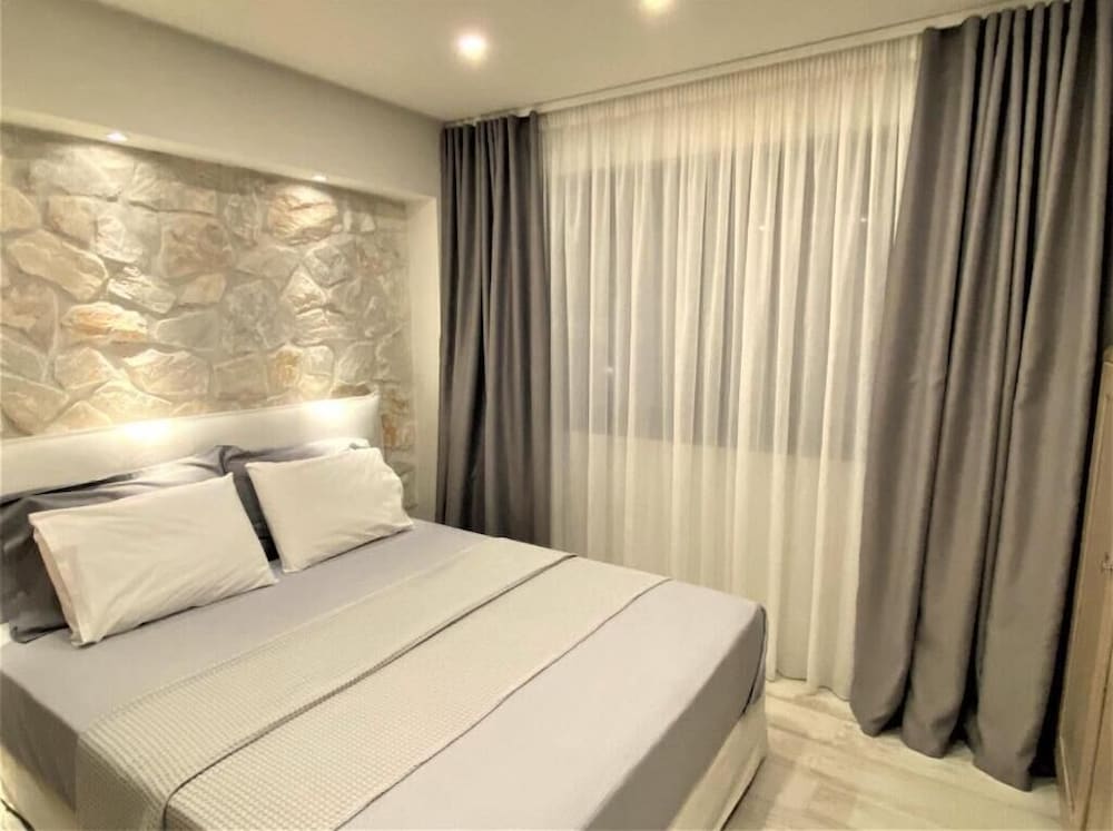 Kali Thea Suites photo 3