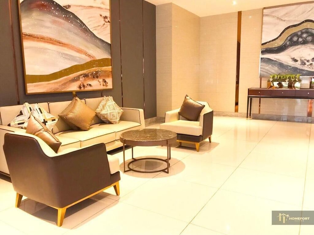 R&F PRINCESS COVE BY HOMEFORT SUITES