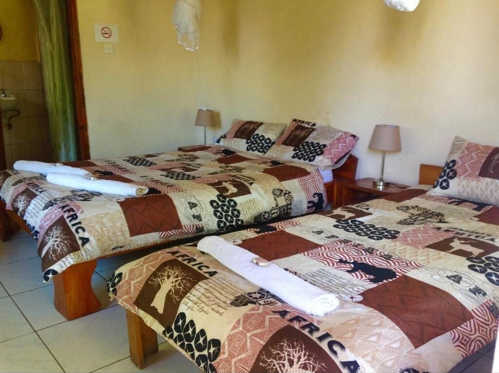 Nkhudzi Beach Lodge
