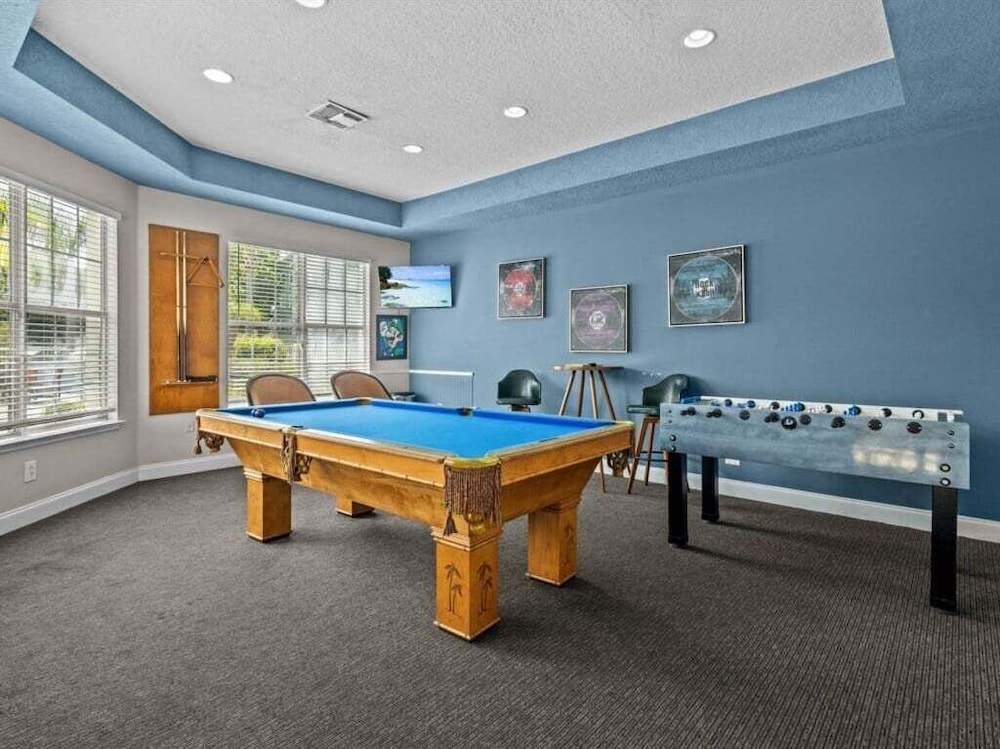Beautiful 1st Floor Condo In Gated Cane Island, Close To Parks 2 Bedroom Condo