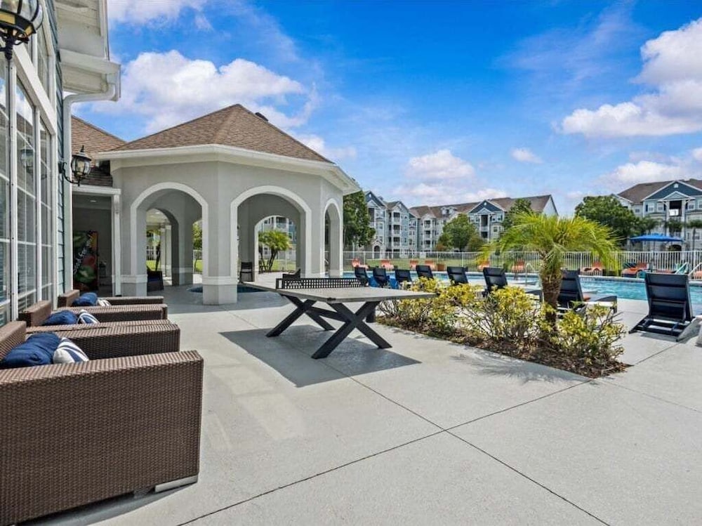 Beautiful 1st Floor Condo In Gated Cane Island, Close To Parks 2 Bedroom Condo