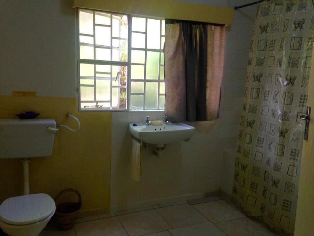 Nkhudzi Beach Lodge