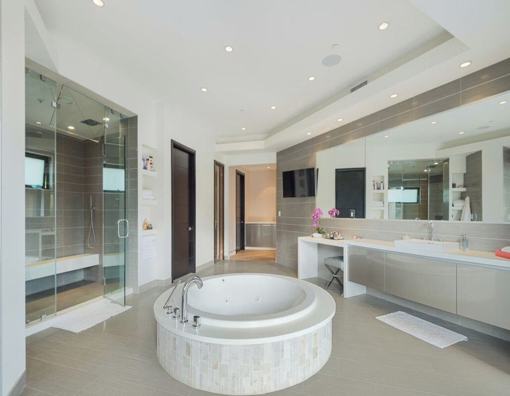 Zorada - Private Hollywood Hills Luxury With Endless Amenities and City Views
