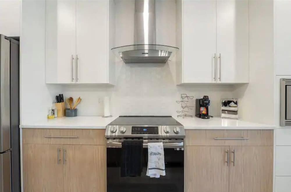 Luxury Modern Home - Livingstone