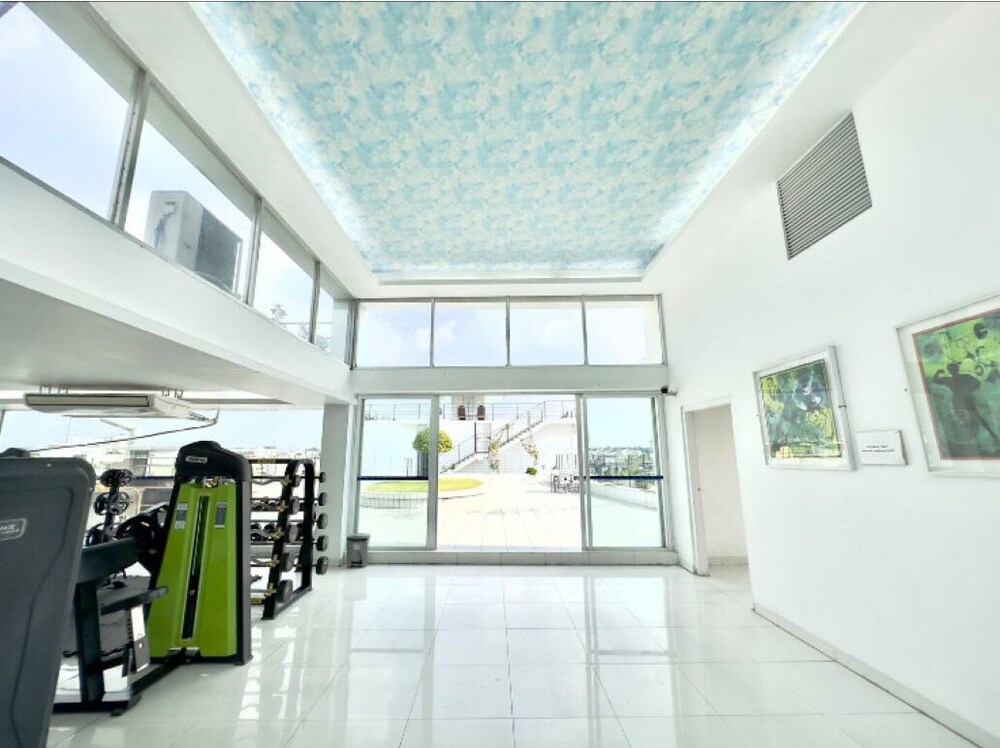 330sqft 3 Modern Stay with Sauna Pool