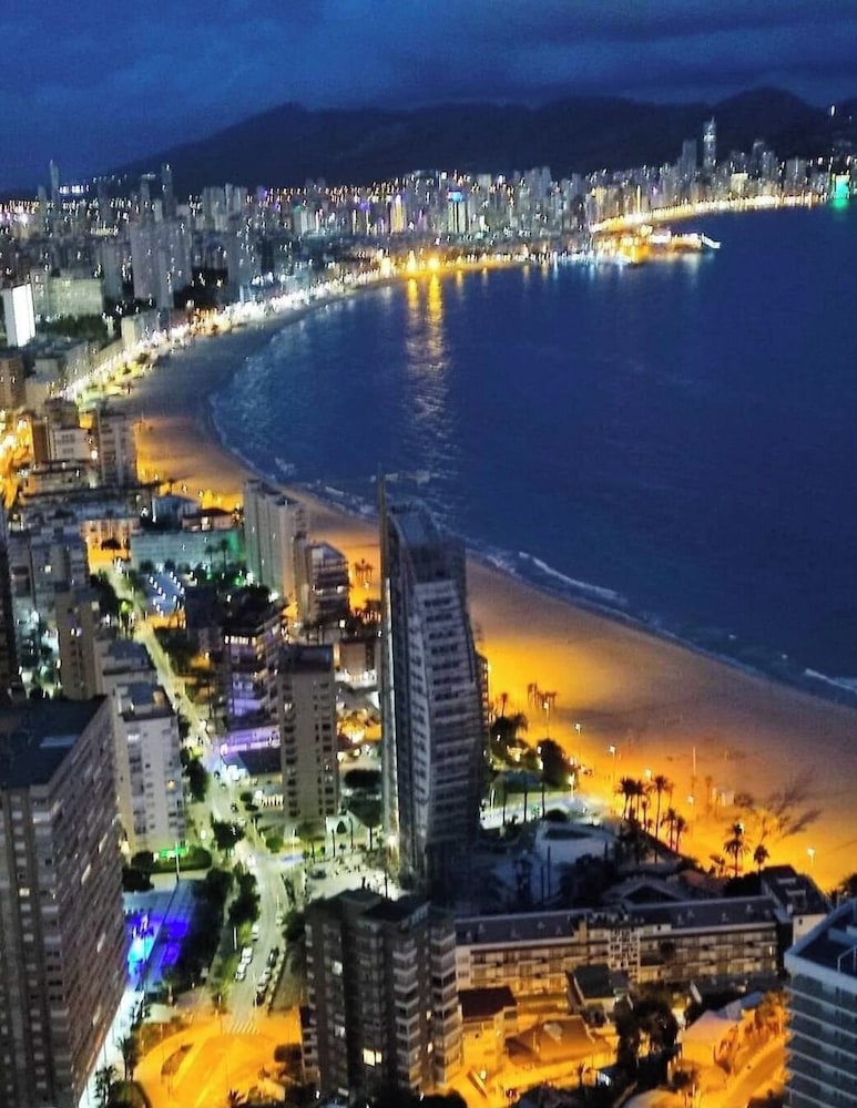 Luxe Apartment Bermudas Beach Benidorm