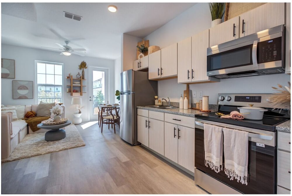 Landing Furnished Apartments Lakeland