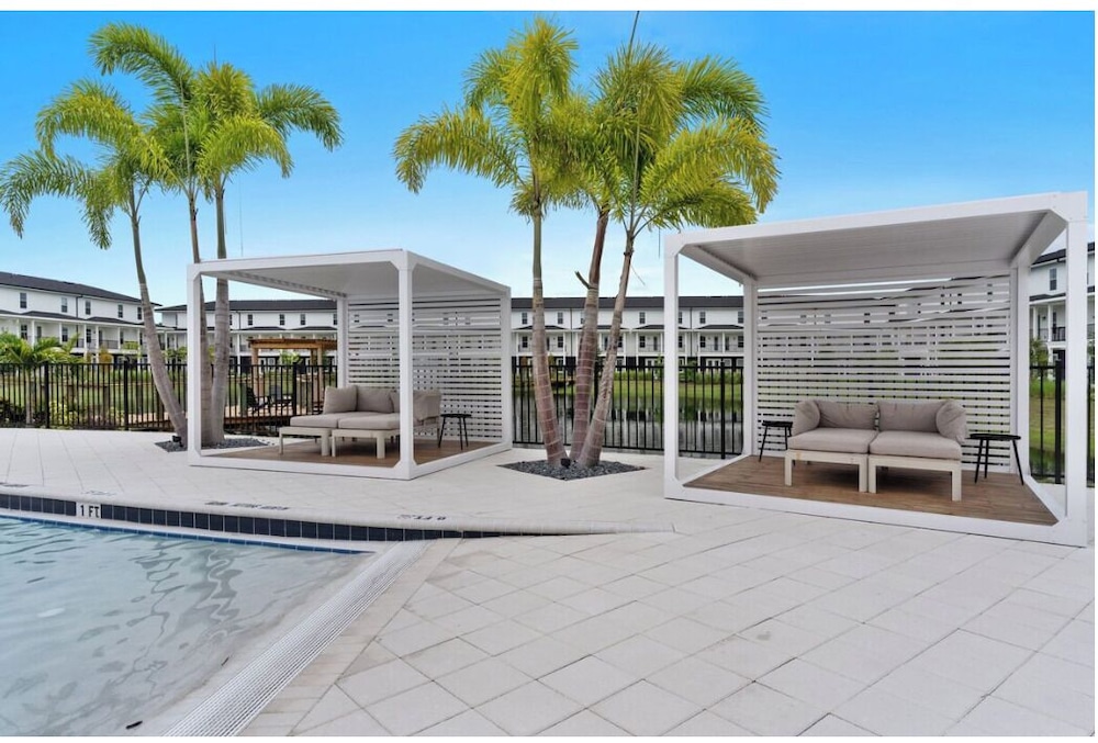 Landing Furnished Apartments Lakeland