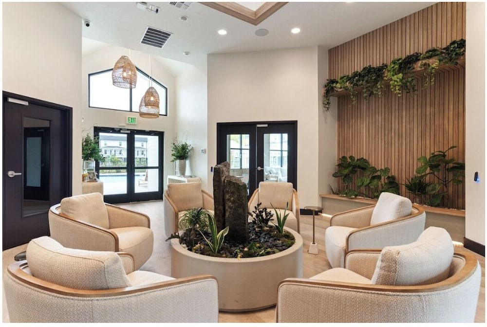 Landing Furnished Apartments Lakeland