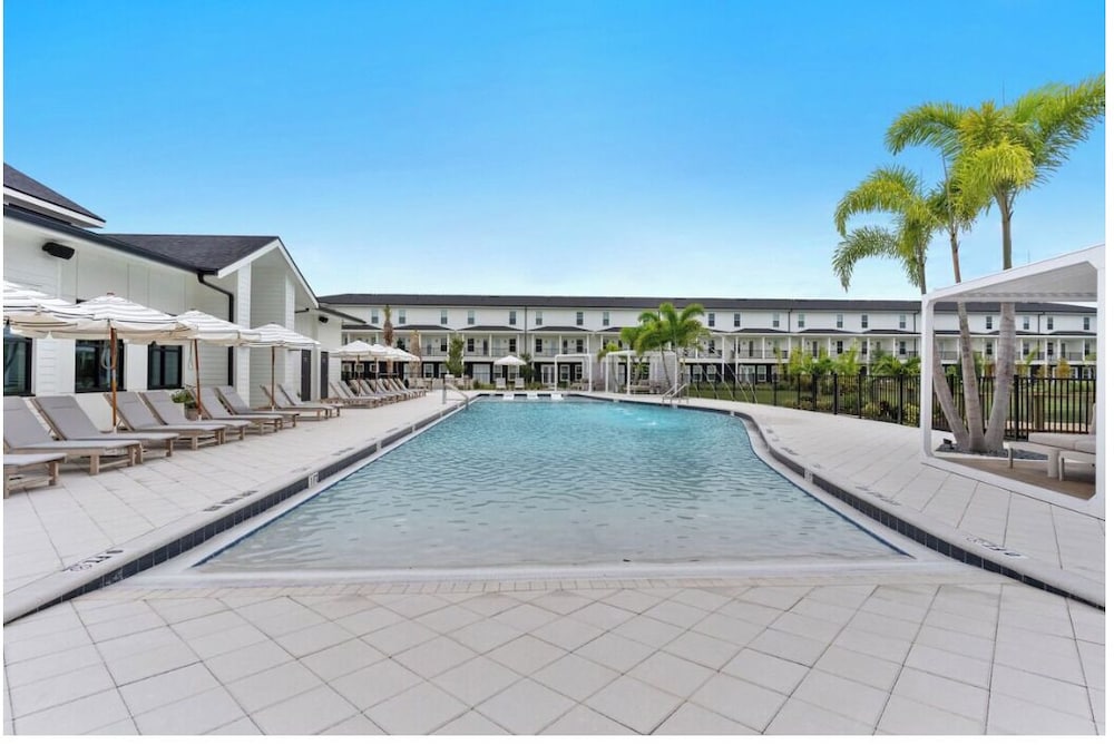 Landing Furnished Apartments Lakeland