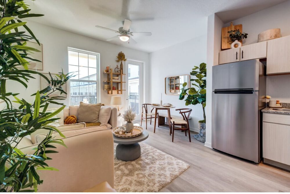 Landing Furnished Apartments Lakeland
