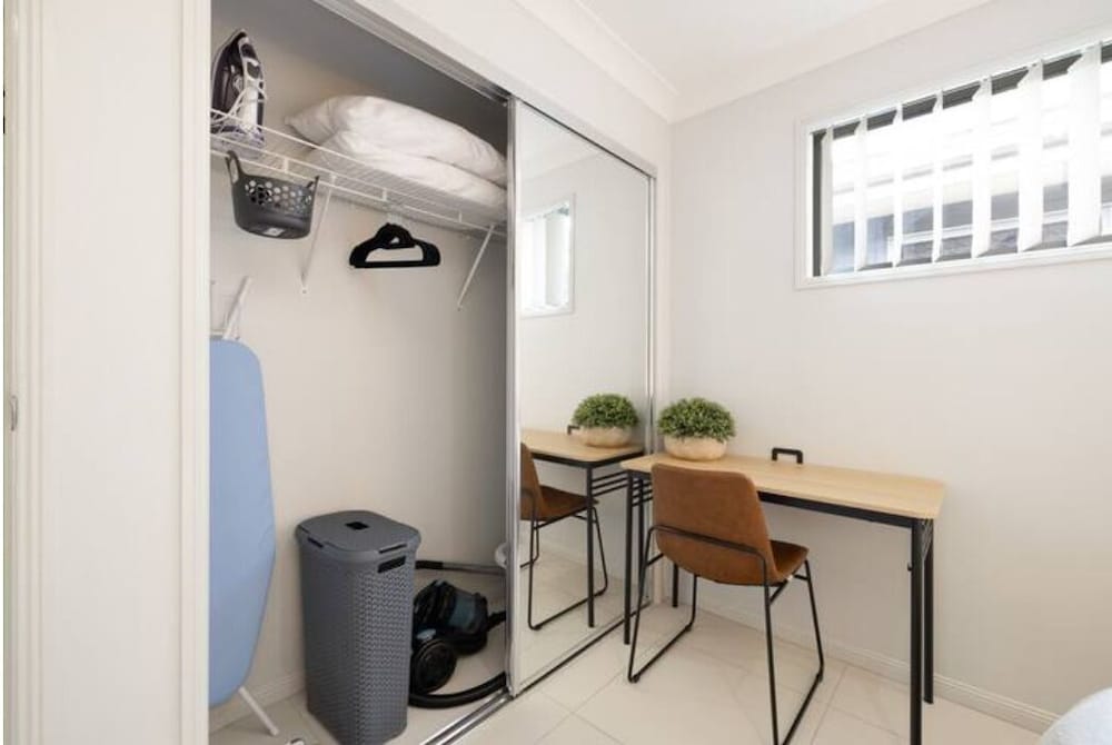 Smart Suites Self Check-in Apartments - 35 Freney