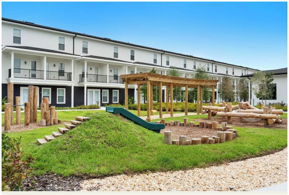 Landing Furnished Apartments Lakeland