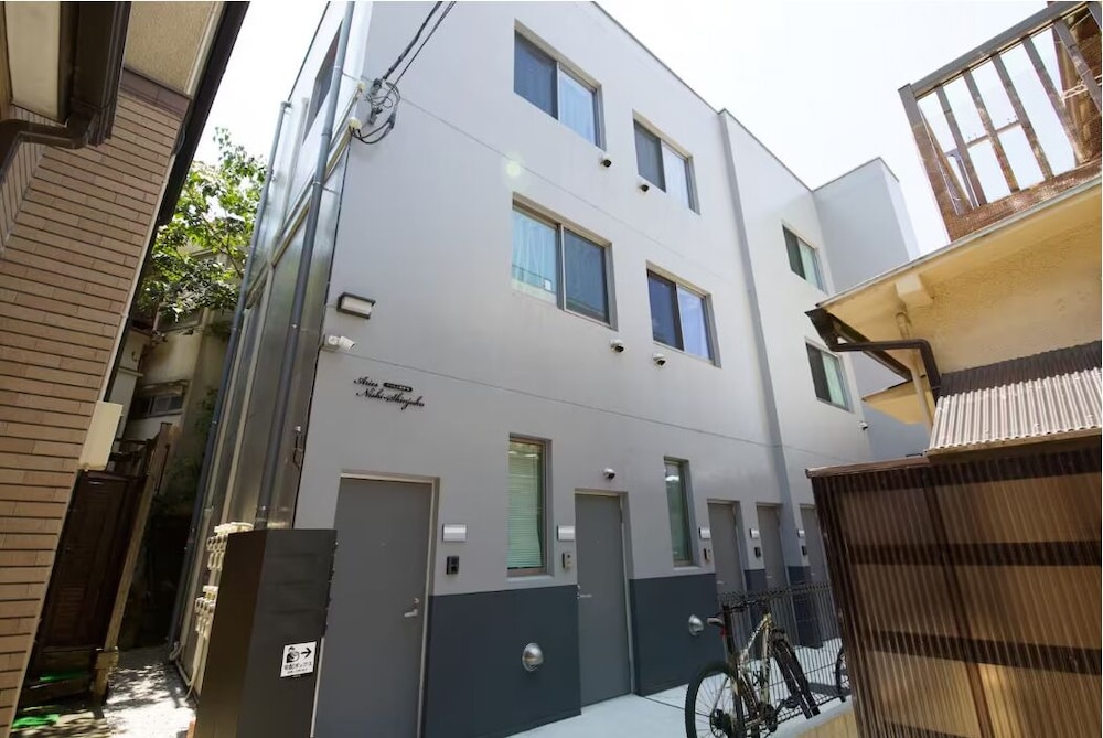 5 Minute Walk from Nishi Shinjuku Gochome Station