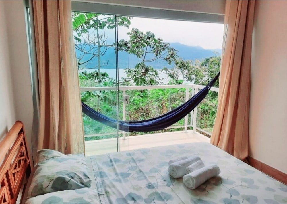 Yumi Chalés Ilhabela