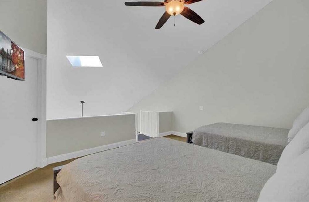 513 Seascape by Avantstay Oceanfront Home w/ Amazing Views & Community Pool Access