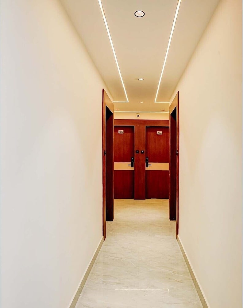 Fabhotel Sanviraaj