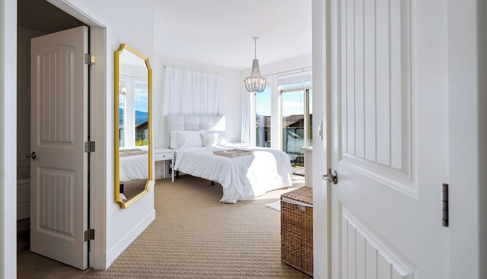 The Beach House at Barona Beach 4301