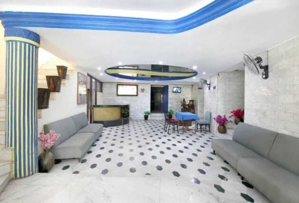 HOTEL O RAJMAHAL