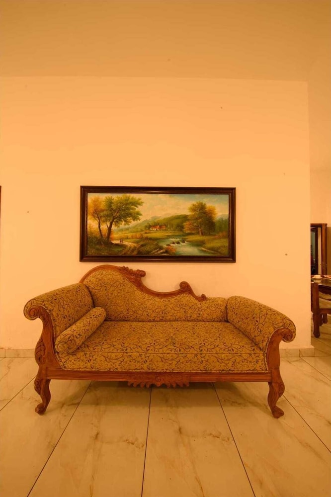 Emerald Stays Ooty by VOYE HOMES