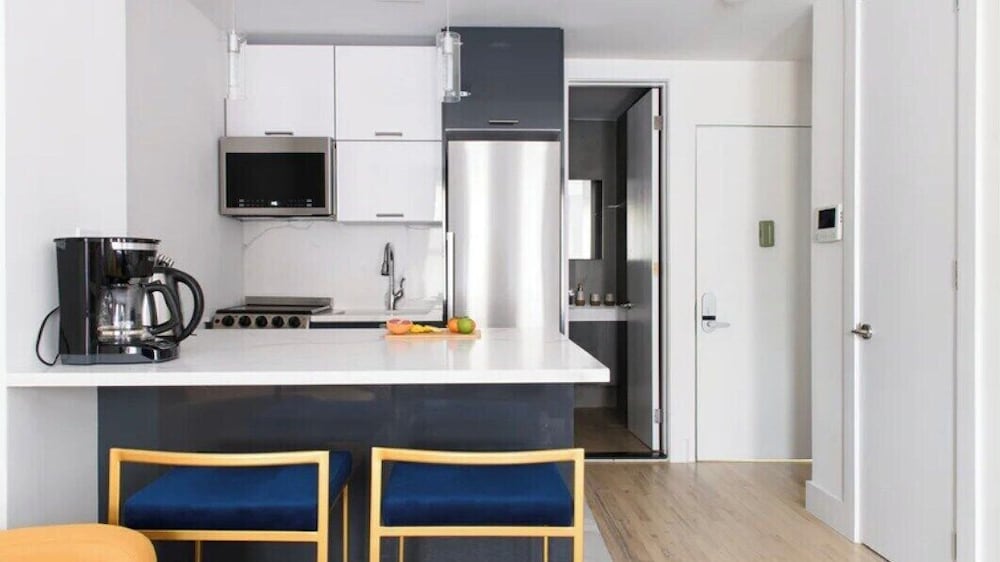 1597 New York Apt