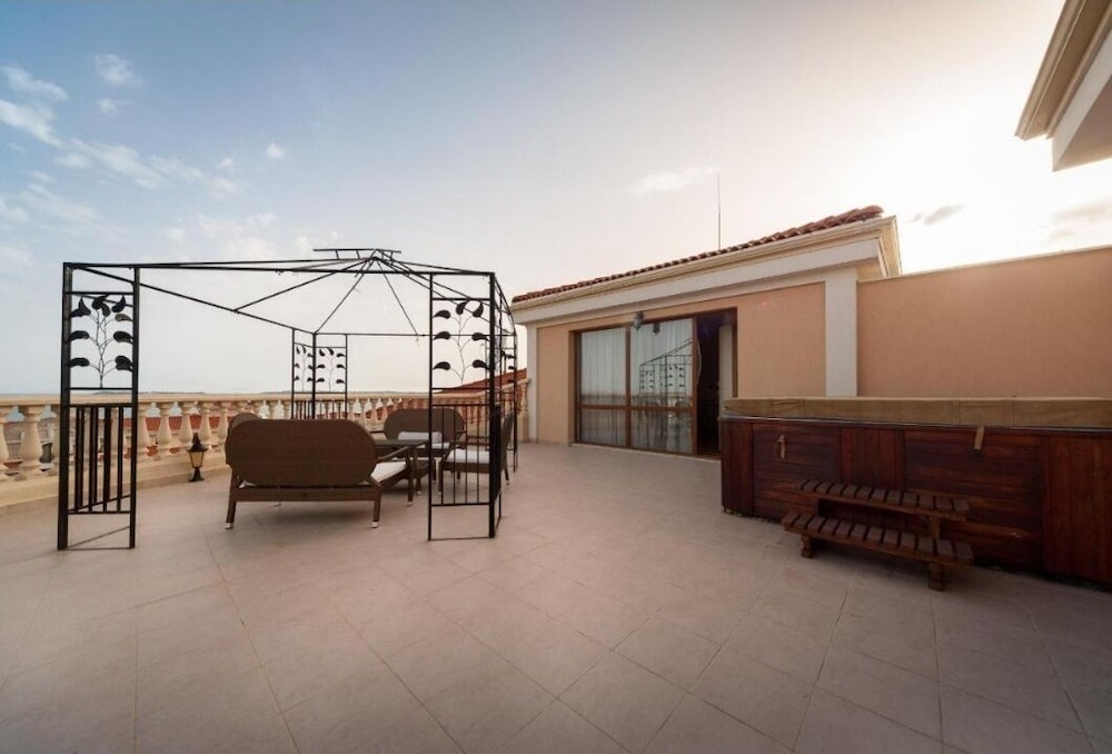 Maisonettes in Royal Bay Residence&SPA 2