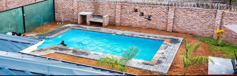 Murugare Lodge