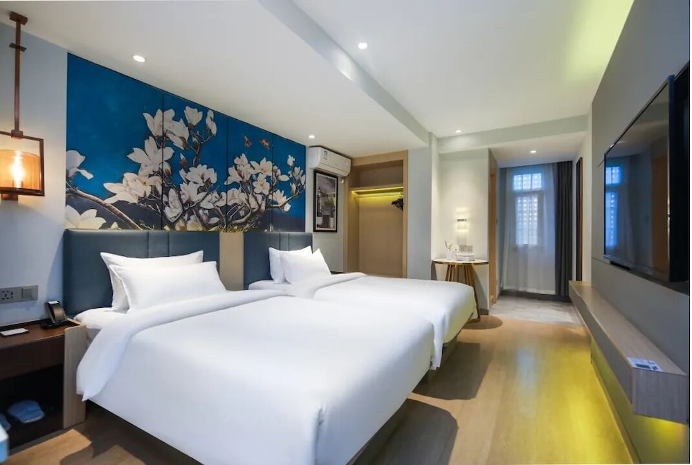 YESTE Hotel (Shenzhen Nanshan Qianhai Daxin subway station)