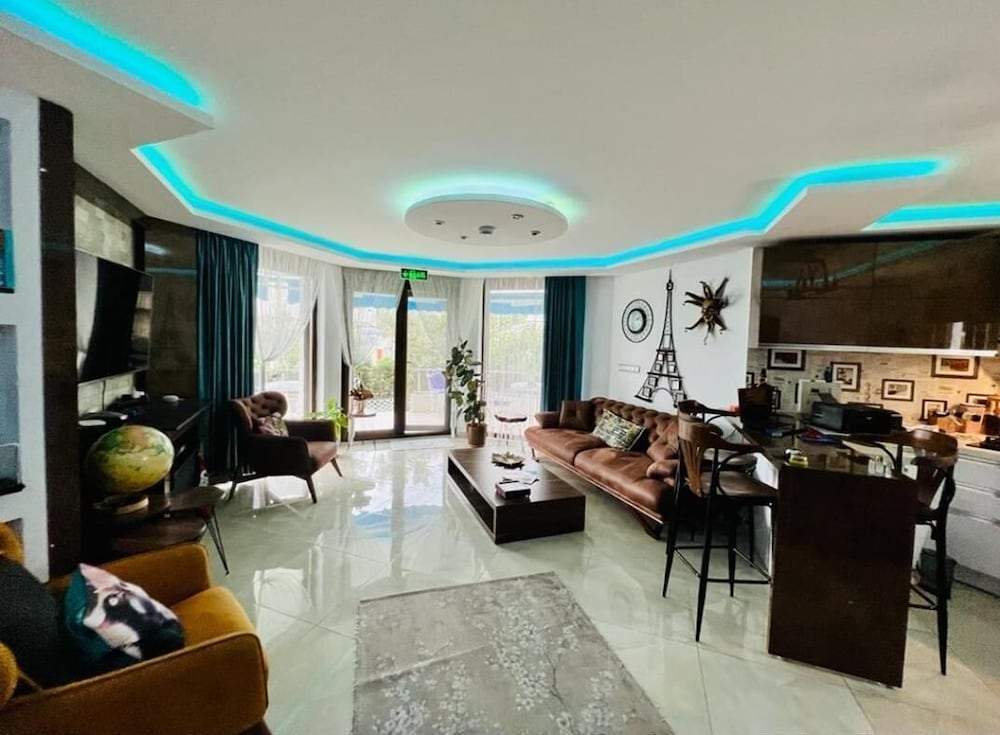 Ellawilla Suit House view 4