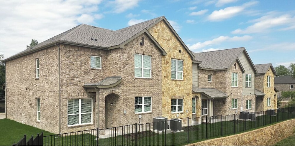 Landing Apartments Weatherford