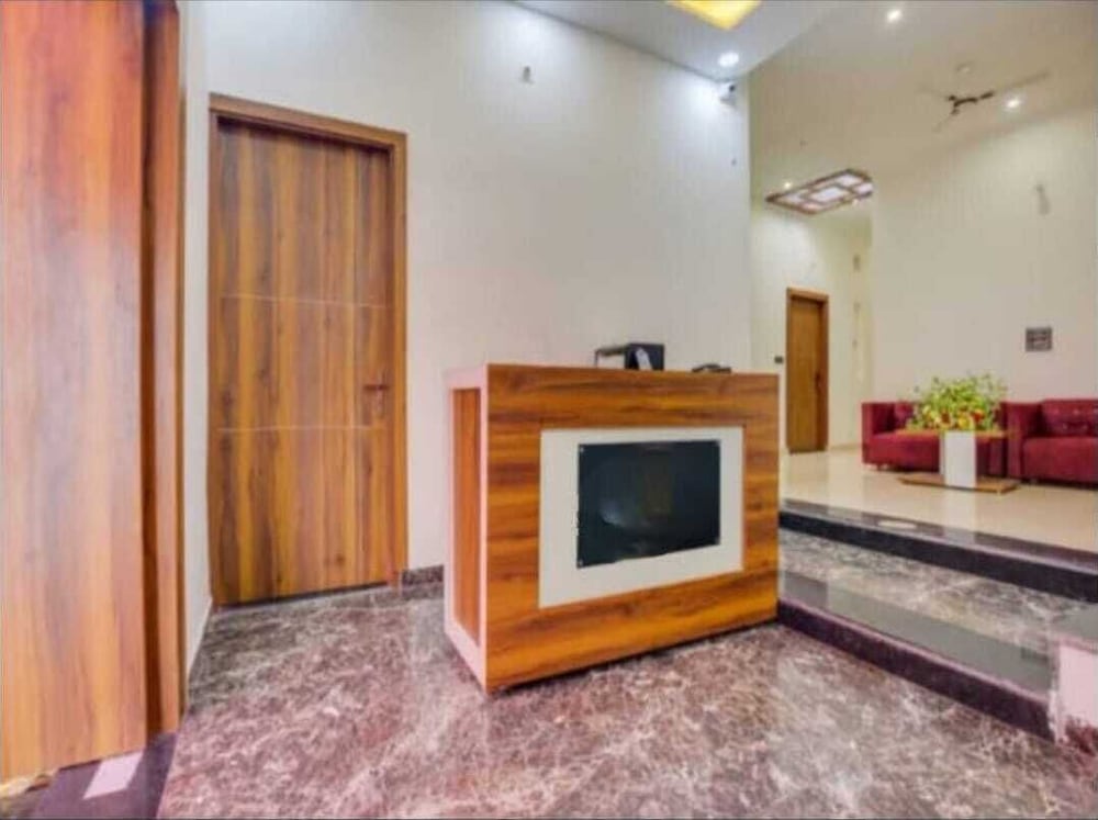 Shree Ji Hotel & Banquet