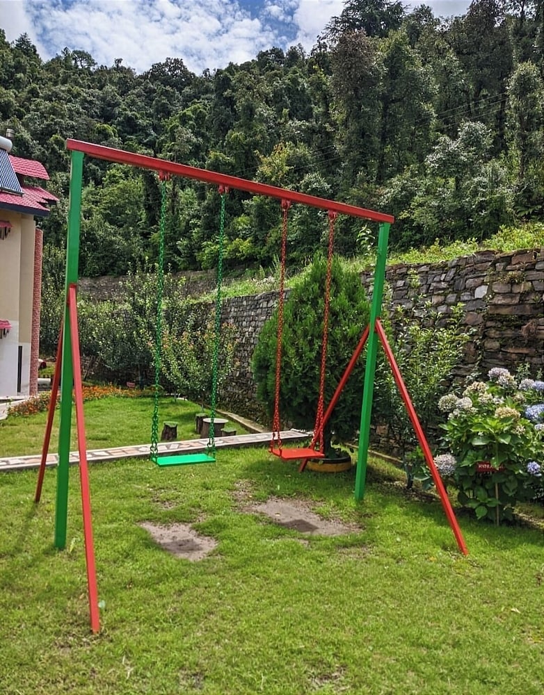 Mist n Meadows Resort