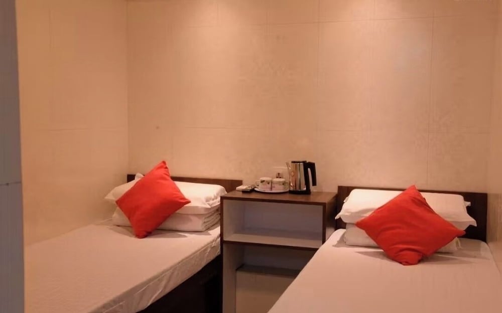 Hong Kong Full Harvest Inn