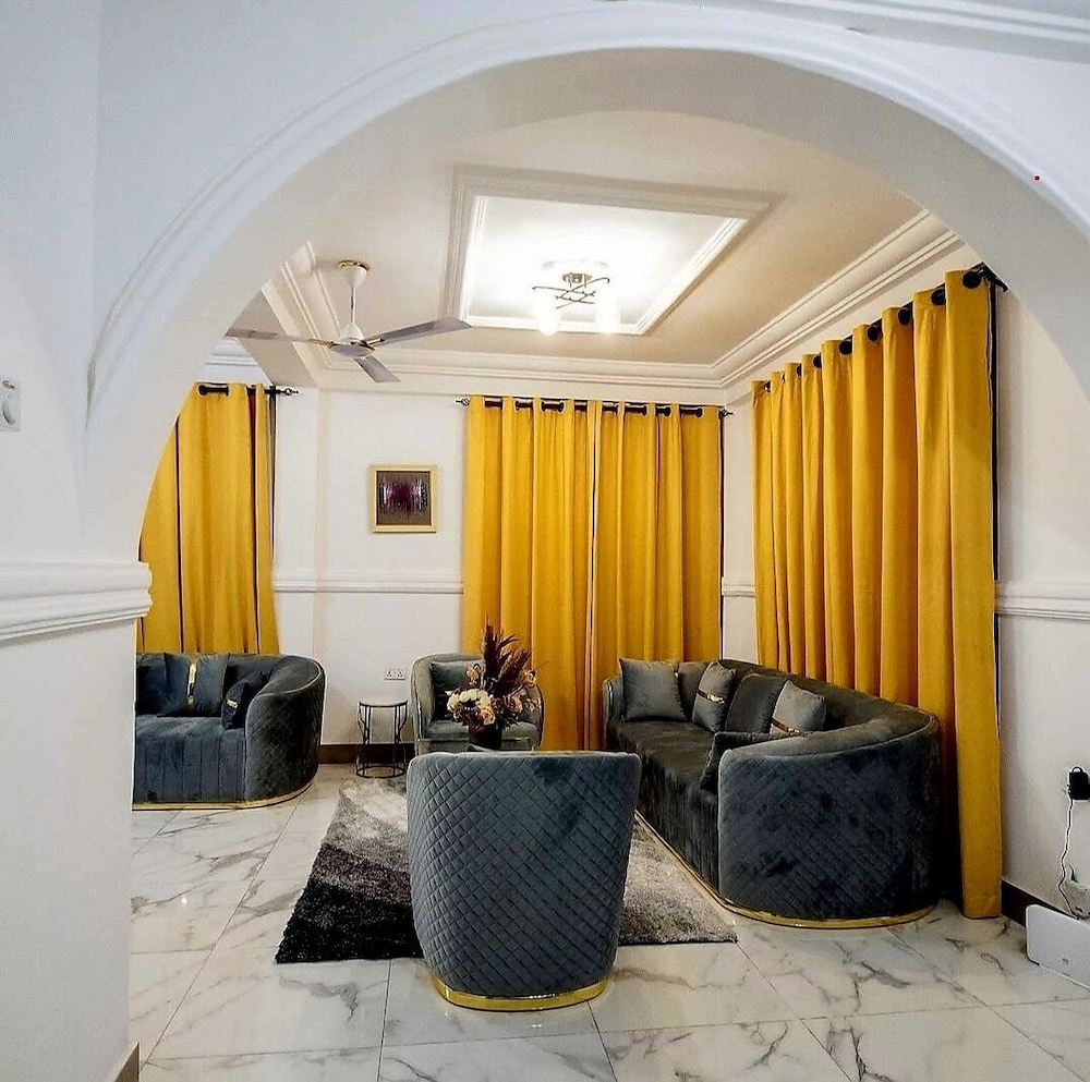 Milton Avenue Suites