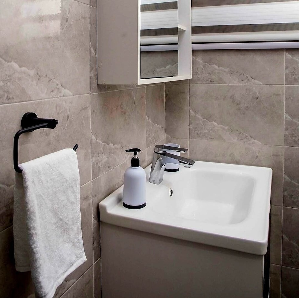 Milton Avenue Suites