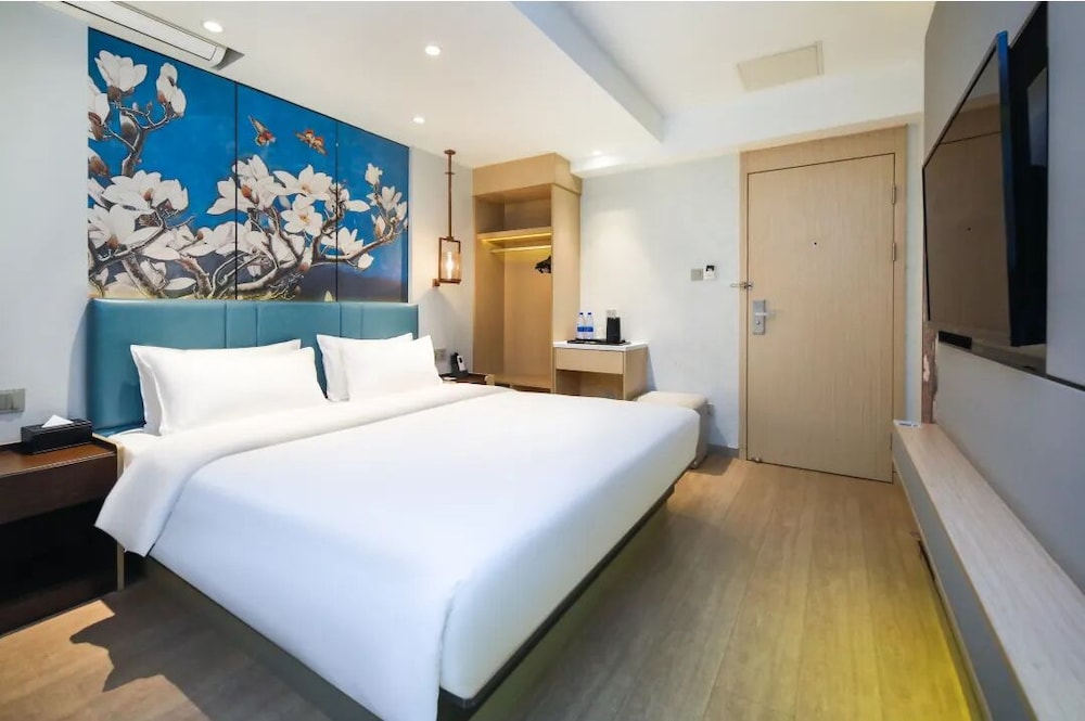 YESTE Hotel (Shenzhen Nanshan Qianhai Daxin subway station)