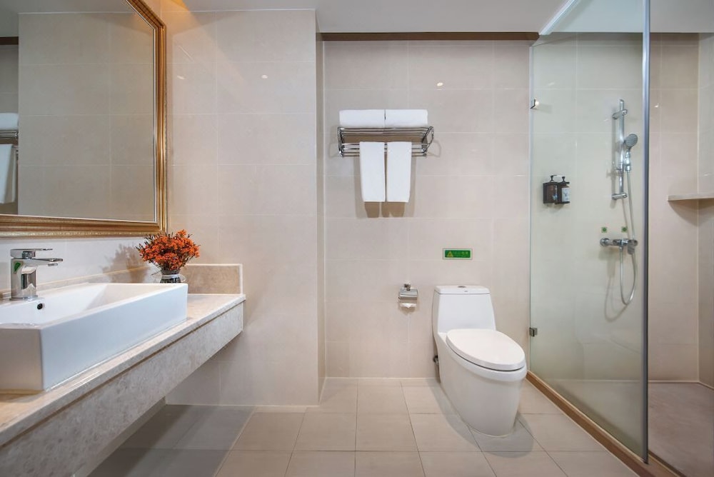 Vienna International Hotel (Shenzhen Airport Hangcheng)