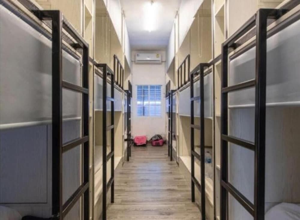 New S7 VIP - Hostel