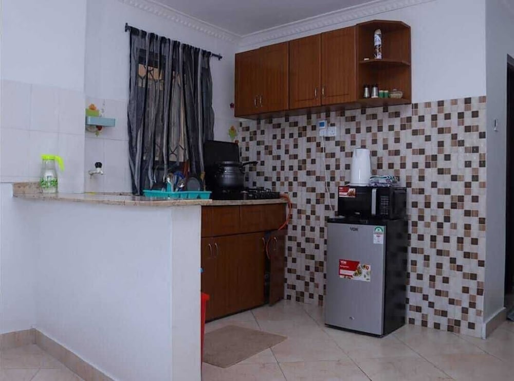 Lux Suites Carina Studio Apartments