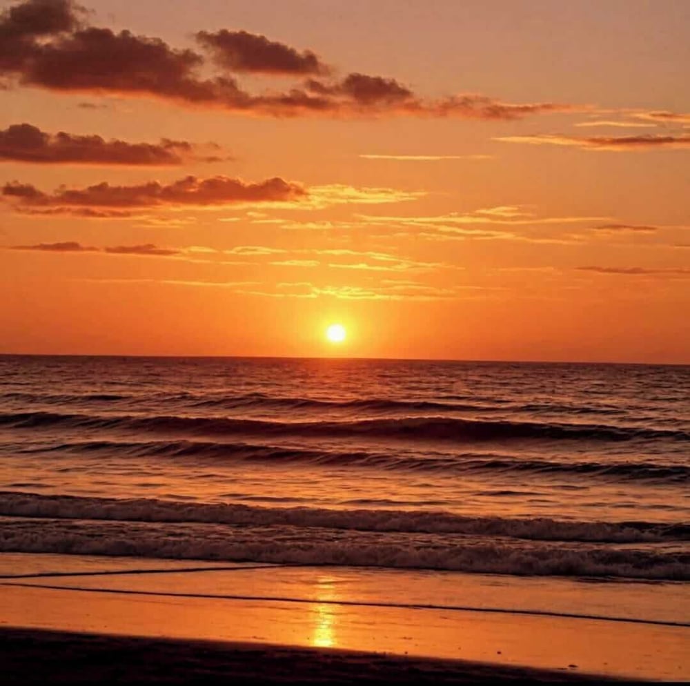 Sunset Villa - Luxury Beachfront Villa with Private Pool by Karula Sand Villas