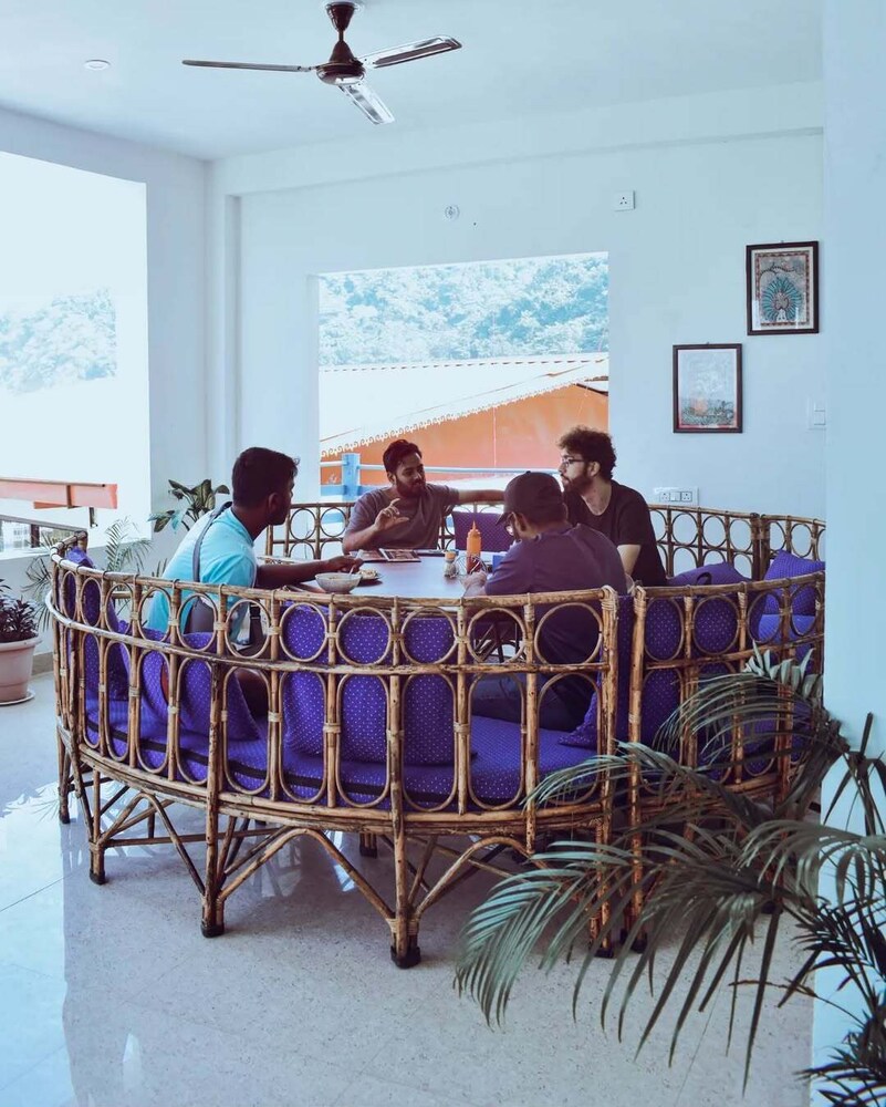 Skyard Hostel & Homestay (Harsil Valley)