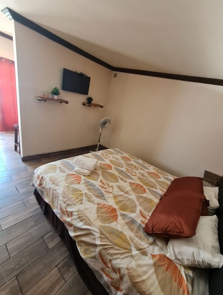 Ensenada Vacations - HOTEL CADILLAC - Property Image 10