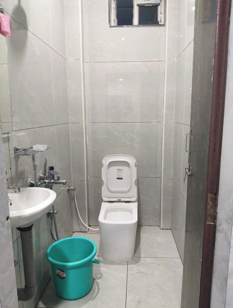 Hotel NVR Grand