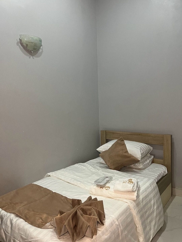 R-Oak Hotels and Apartments