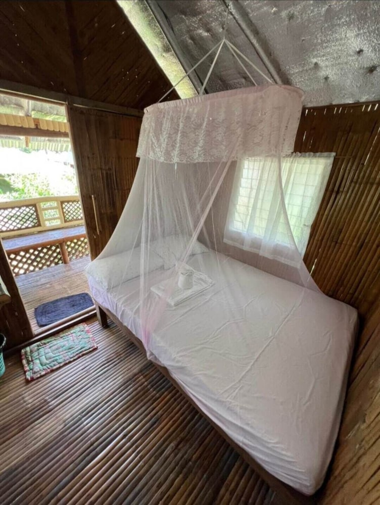 Floresita's Beach Resort