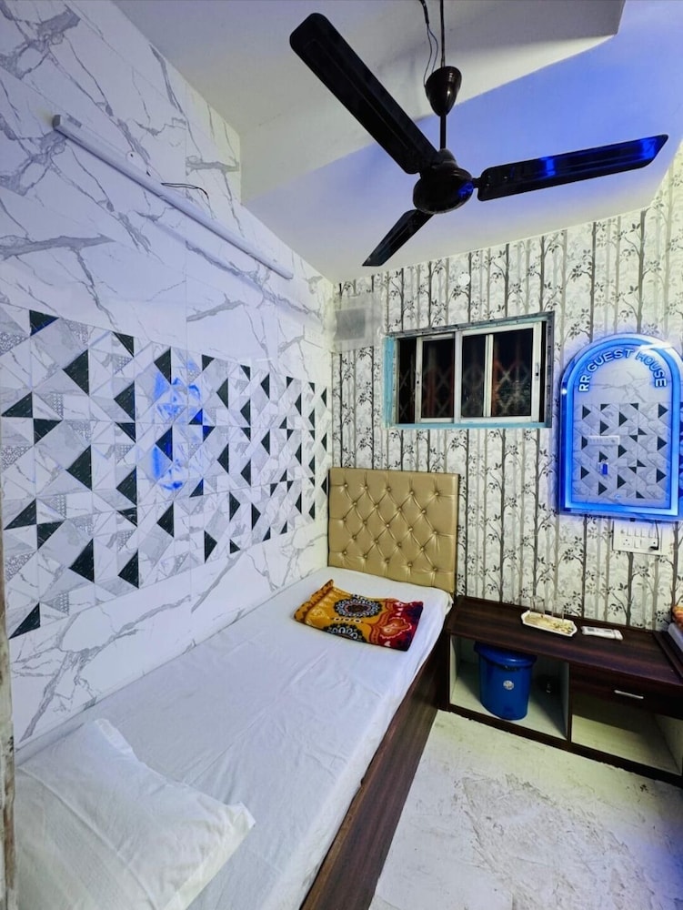 RR GUEST HOUSE