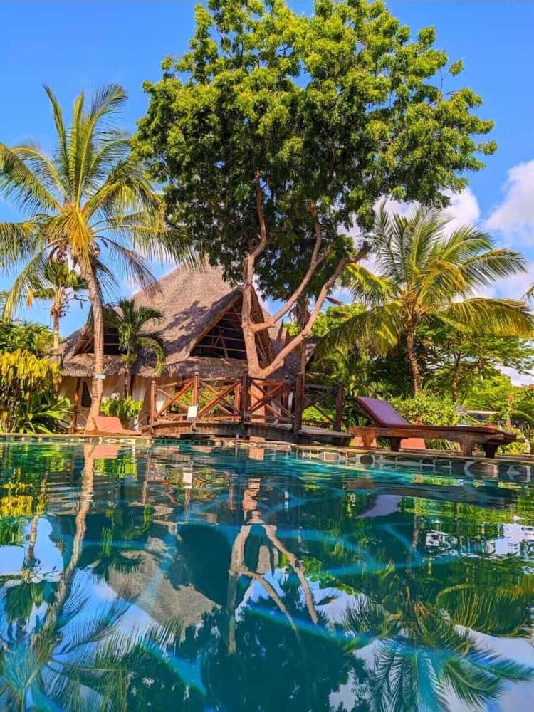 Marine Holiday House- Bed & Breakfast view 3