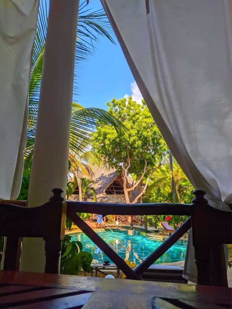 Marine Holiday House- Bed & Breakfast view 2