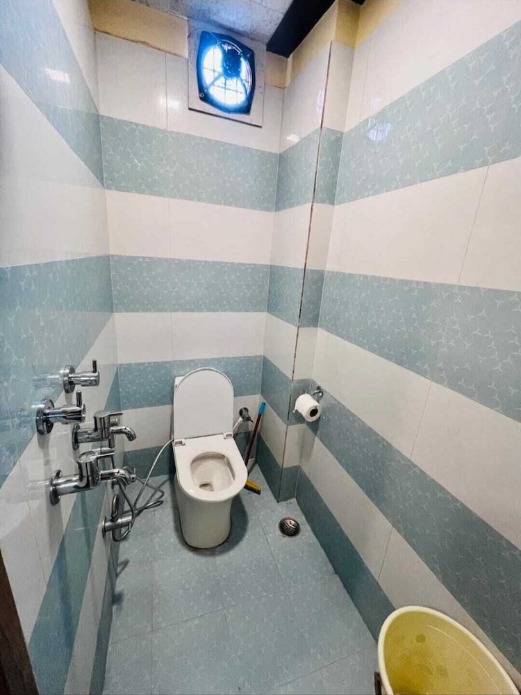 KS PAYING GUEST HOUSE VARANASI