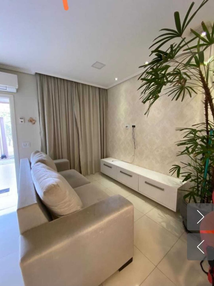 Sobrado 1 Suite 2 quartos AC 1km Shop JL